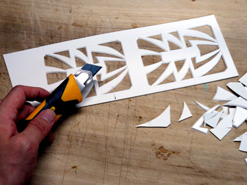 ���ʂɎ΂ߐ؂�